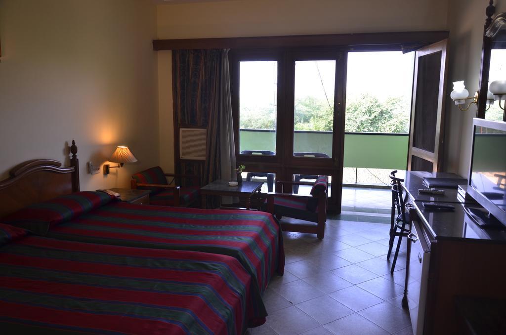Hotel Bharatpur Ashok Ngoại thất bức ảnh