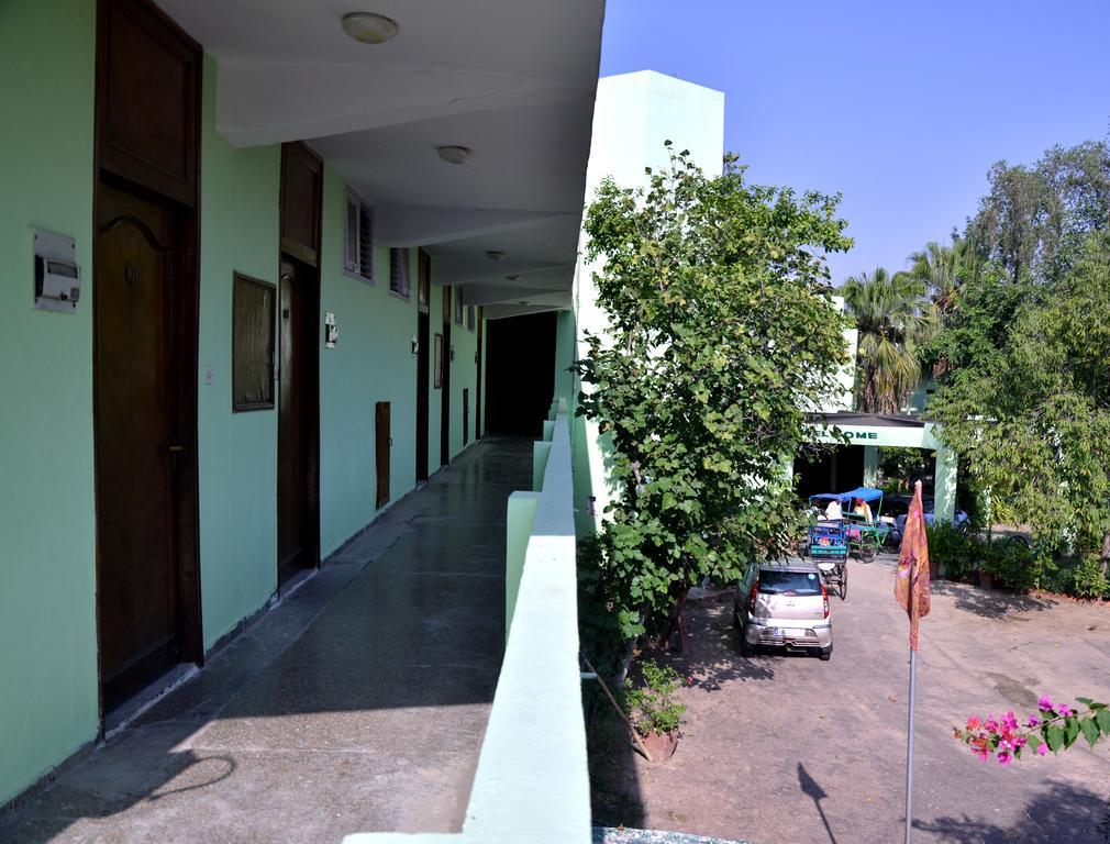 Hotel Bharatpur Ashok Ngoại thất bức ảnh