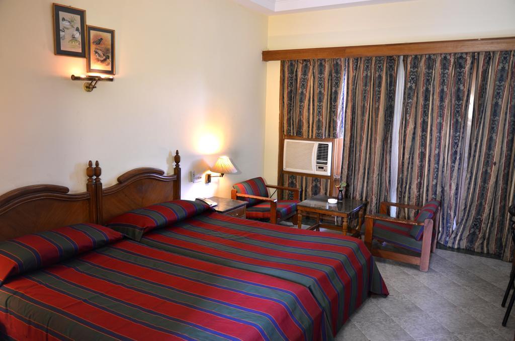 Hotel Bharatpur Ashok Ngoại thất bức ảnh
